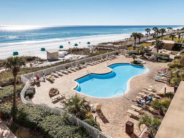 Beautiful pool at Sterling Sands condos in Destin